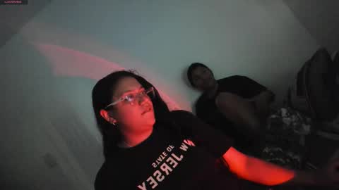 Snapshot of adelaandsharick chatting on November 2, 2025, 3:25 pm adelaandsharick online show from November 2, 2025, 3:25 pm