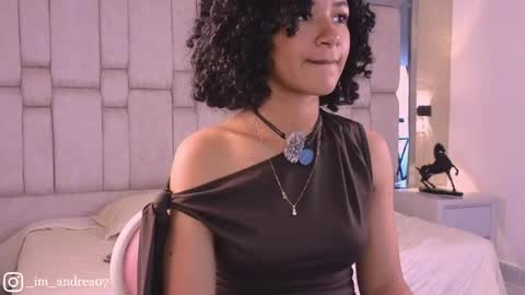 Andrea online show from April 15, 2026, 12:23 pm