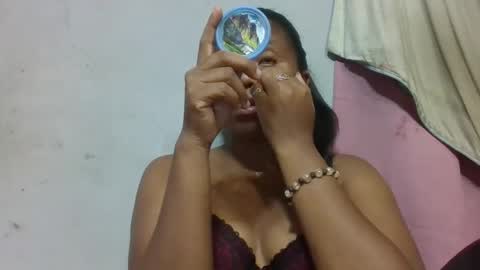 adelealy online show from May 17, 2026, 2:31 am