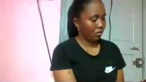 adelealy online show from July 9, 2026, 6:06 am
