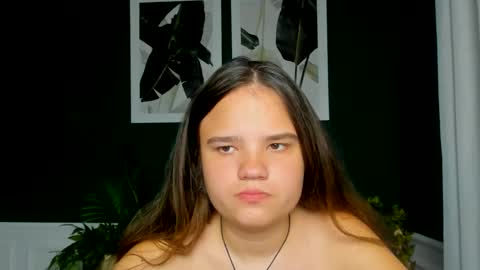 Snapshot of adelecruzz chatting on May 8, 2026, 11:59 am adelecruzz online show from May 8, 2026, 11:59 am