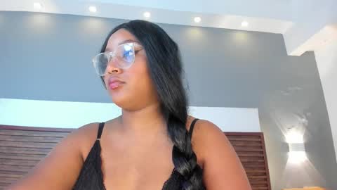 Snapshot of adelehottman chatting on October 4, 2025, 6:22 am Adele online show from October 4, 2025, 6:22 am