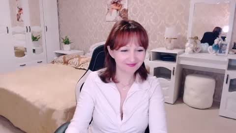 AdeleMoran online show from March 3, 2025, 12:15 am