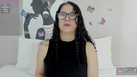 Adele Smithh online show from December 17, 2025, 11:38 am