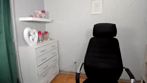 Adele online show from March 12, 2026, 6:52 am