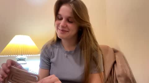 Katherine online show from November 25, 2025, 2:39 pm