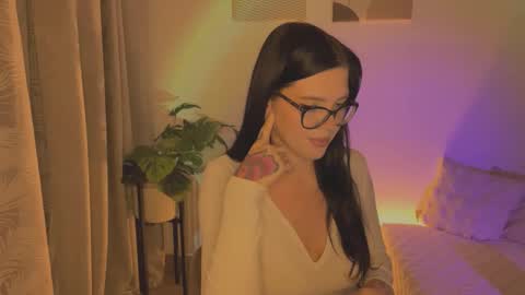 Snapshot of adelinaacute chatting on October 19, 2025, 8:53 pm Adelinaacute online show from October 19, 2025, 8:53 pm