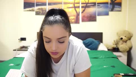 Adellineee online show from October 23, 2025, 8:51 pm