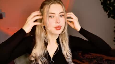 Adel online show from October 2, 2025, 9:05 am