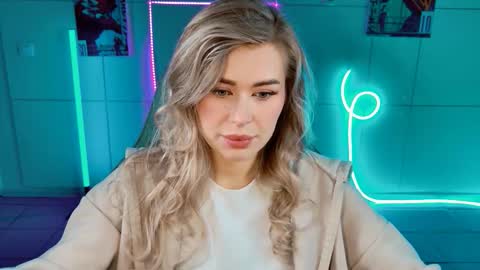 Adel online show from October 4, 2025, 9:07 am