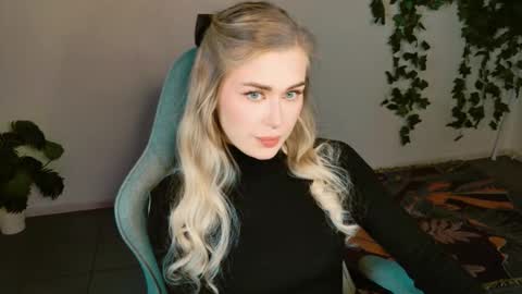 Adel online show from October 15, 2025, 2:17 pm