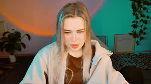 Adel online show from October 22, 2025, 2:39 pm