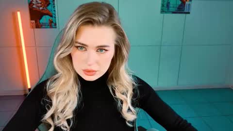 Adel online show from November 4, 2025, 1:21 pm