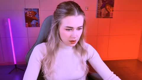 Adel online show from November 8, 2025, 5:12 pm