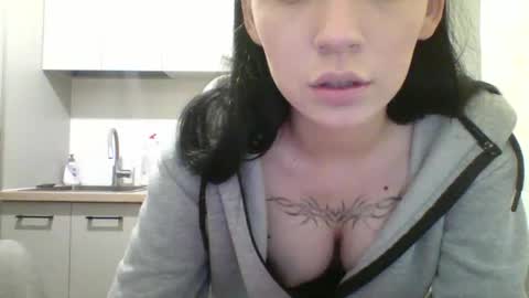 Snapshot of adelya_meow chatting on October 18, 2025, 7:36 pm adelya_meow online show from October 18, 2025, 7:36 pm