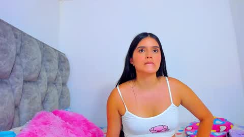 Snapshot of adhara__evanss chatting on January 17, 2025, 4:17 am online show from January 17, 2025, 4:17 am