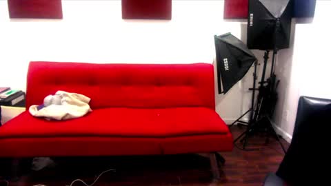 adick_ting online show from December 7, 2024, 10:28 pm