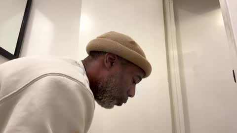 adick_ting online show from January 19, 2025, 8:09 pm