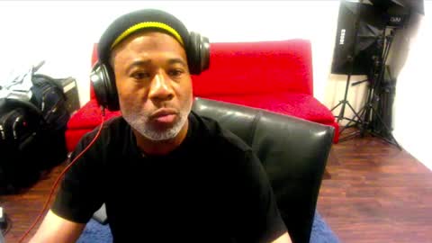 adick_ting online show from March 10, 2025, 3:45 am