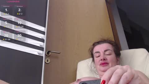Snapshot of adivaaa chatting on March 8, 2025, 3:45 pm Adlain online show from March 8, 2025, 3:45 pm