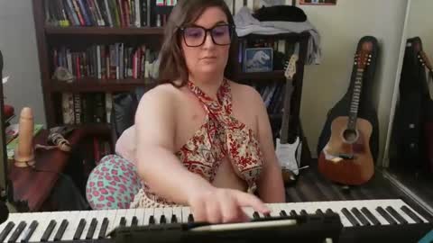 Snapshot of adobe_angel304 chatting on October 14, 2025, 7:47 pm adobe_angel304 online show from October 14, 2025, 7:47 pm