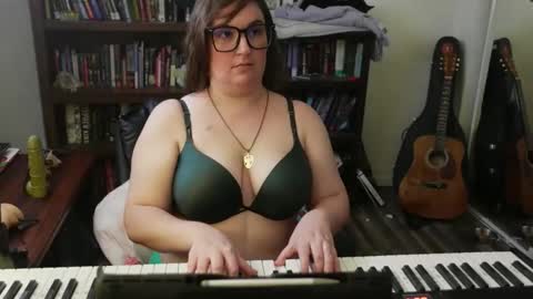 Snapshot of adobe_angel304 chatting on November 16, 2025, 8:14 pm adobe_angel304 online show from November 16, 2025, 8:14 pm