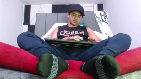 adonis_latin_19 online show from June 4, 2026, 3:34 am