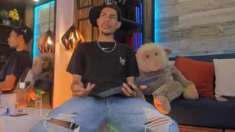 adonis_wb online show from November 18, 2025, 1:44 am