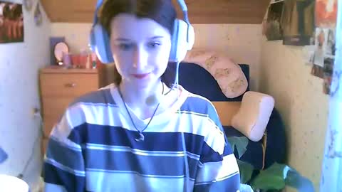 adorable_sparkle online show from February 10, 2025, 1:22 pm