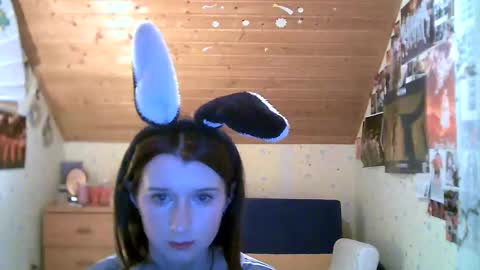 adorable_sparkle online show from February 10, 2025, 7:28 pm