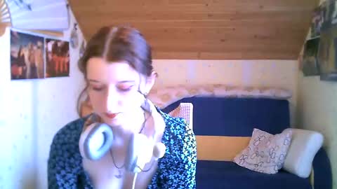 adorable_sparkle online show from February 14, 2025, 12:14 pm