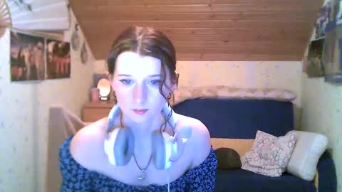 adorable_sparkle online show from February 14, 2025, 3:15 pm