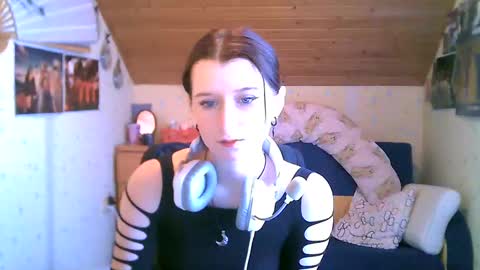 adorable_sparkle online show from February 15, 2025, 1:49 pm