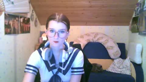adorable_sparkle online show from February 16, 2025, 3:27 pm