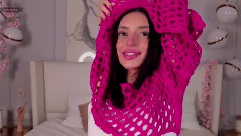 adoracortes online show from November 22, 2025, 5:06 am