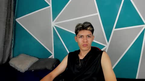 Andrew online show from October 30, 2025, 11:44 am