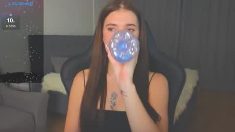 Snapshot of adri_dream chatting on September 17, 2025, 9:38 pm Adriana online show from September 17, 2025, 9:38 pm