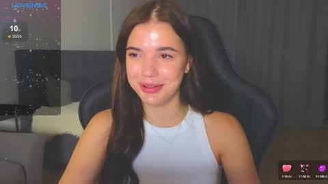 Snapshot of adri_dream chatting on September 21, 2025, 11:06 pm Adriana online show from September 21, 2025, 11:06 pm