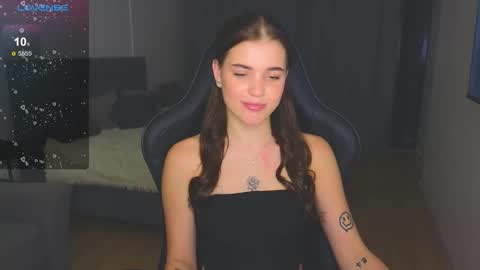 Snapshot of adri_dream chatting on November 1, 2025, 12:56 am Adriana online show from November 1, 2025, 12:56 am