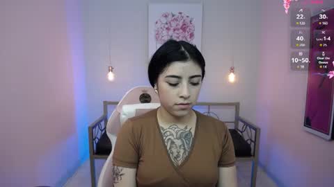Snapshot of adri_gomez_1 chatting on June 14, 2026, 12:29 pm Adri online show from June 14, 2026, 12:29 pm