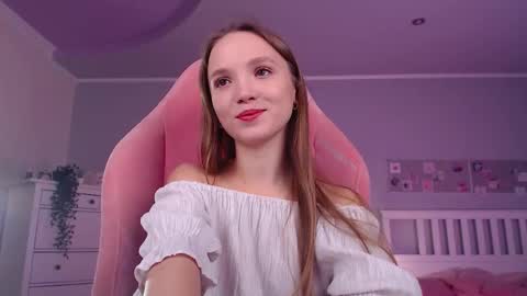 Eva online show from November 6, 2025, 7:42 am