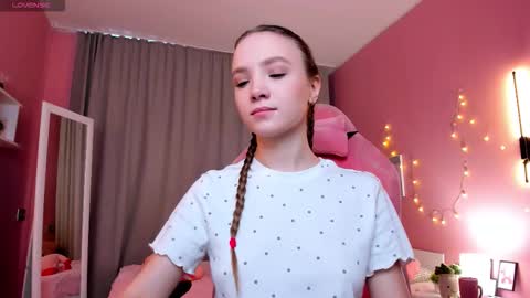 Eva online show from November 30, 2025, 7:34 am