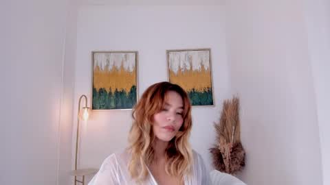 Adriana online show from June 3, 2026, 11:57 am