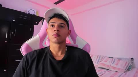 ADRIAN online show from February 18, 2026, 7:21 pm