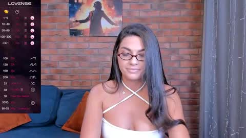 Adriana online show from October 4, 2025, 6:17 pm