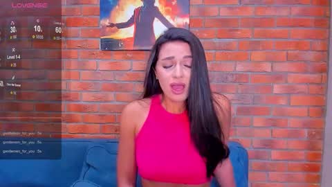 Adriana online show from November 6, 2025, 8:32 pm