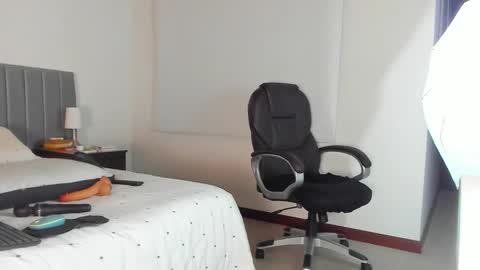 Adriana online show from February 3, 2026, 6:22 am