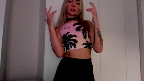 Snapshot of adriana_coy_ chatting on December 6, 2024, 5:11 pm Adriana online show from December 6, 2024, 5:11 pm