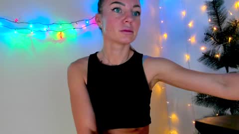 Snapshot of adriana_coy_ chatting on December 22, 2024, 10:28 am Adriana online show from December 22, 2024, 10:28 am