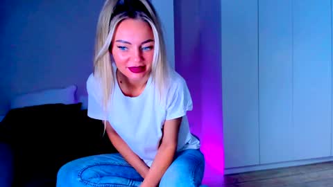 Snapshot of adriana_coy_ chatting on February 2, 2025, 12:35 pm Adriana online show from February 2, 2025, 12:35 pm